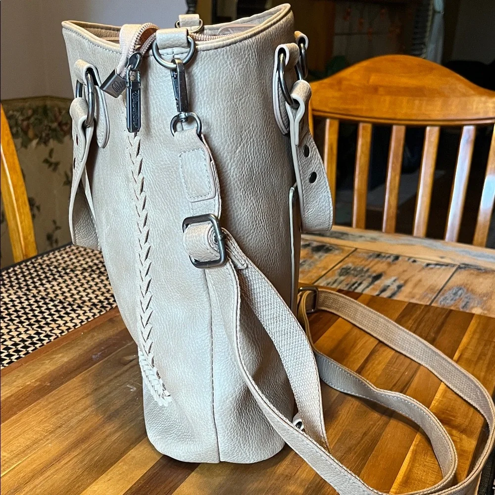 Wrangler Beige Crossbody Bag with Braided Detail - Picture 2 of 4